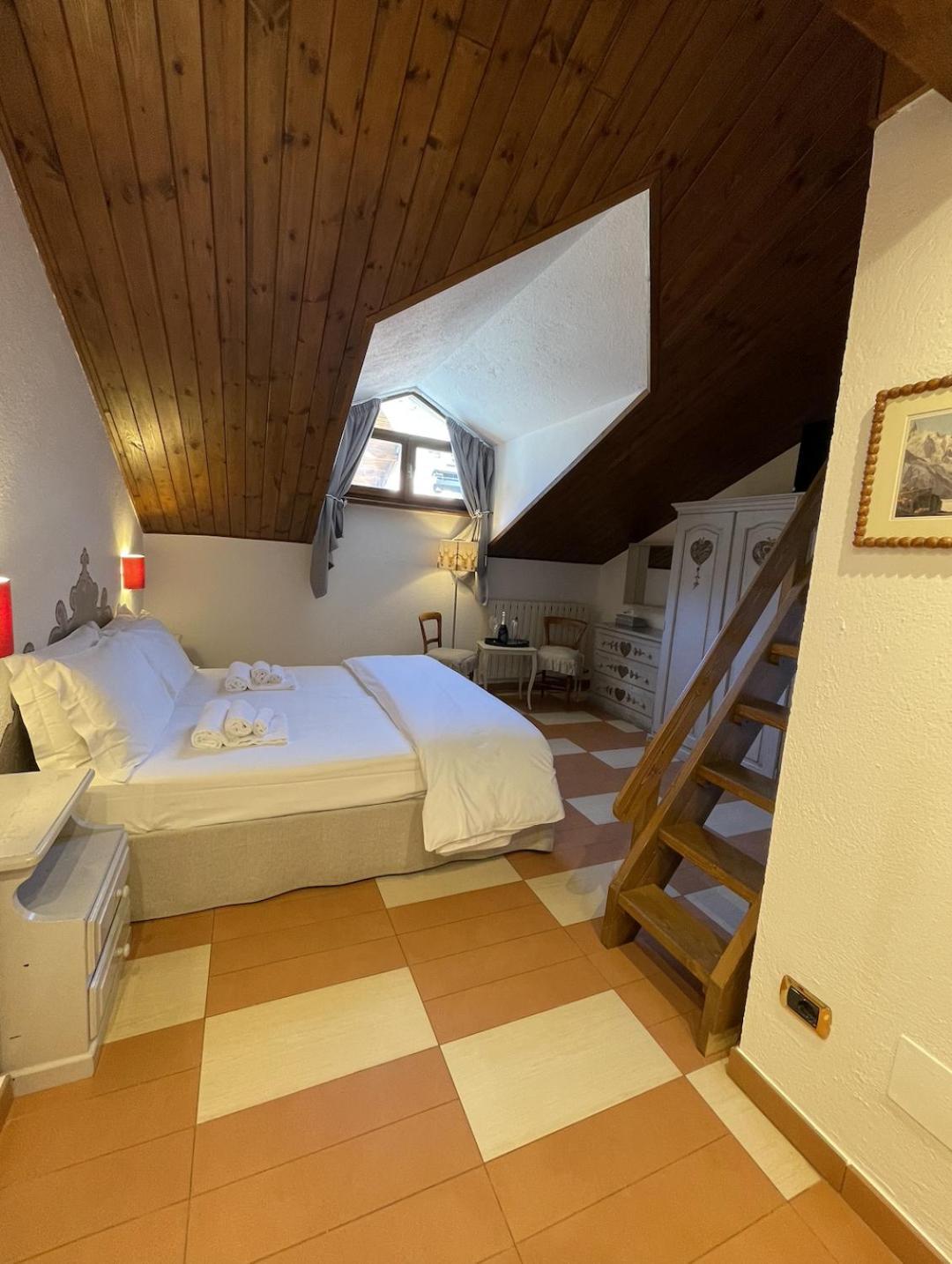 Hotel Ristorante Il Principe Claviere Dış mekan fotoğraf